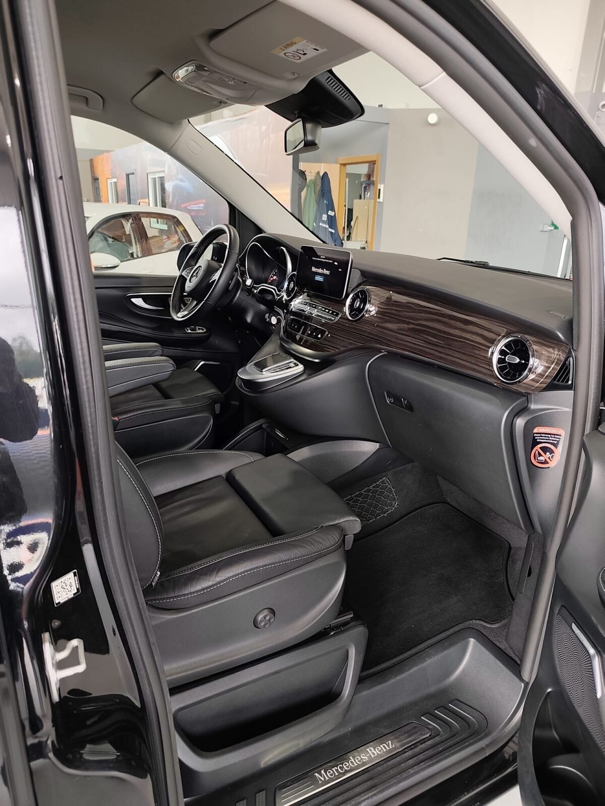 TOYOTA RAV4 2.5l 220H Advance