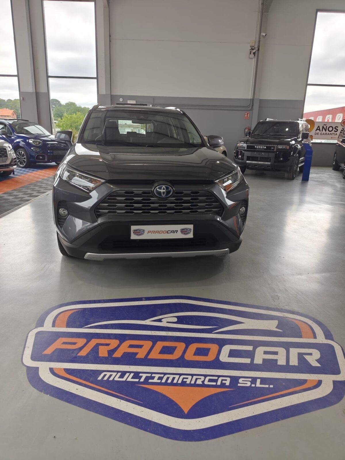 TOYOTA RAV4 2.5l 220H Advance