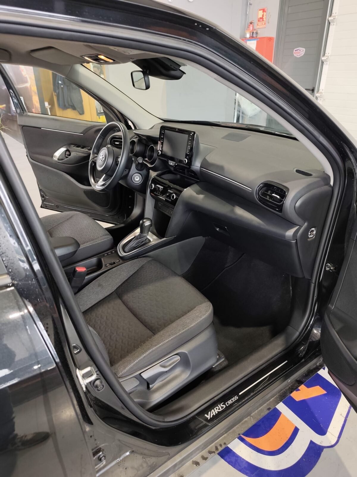 TOYOTA YARIS CROSS 1.5 120H Business Plus