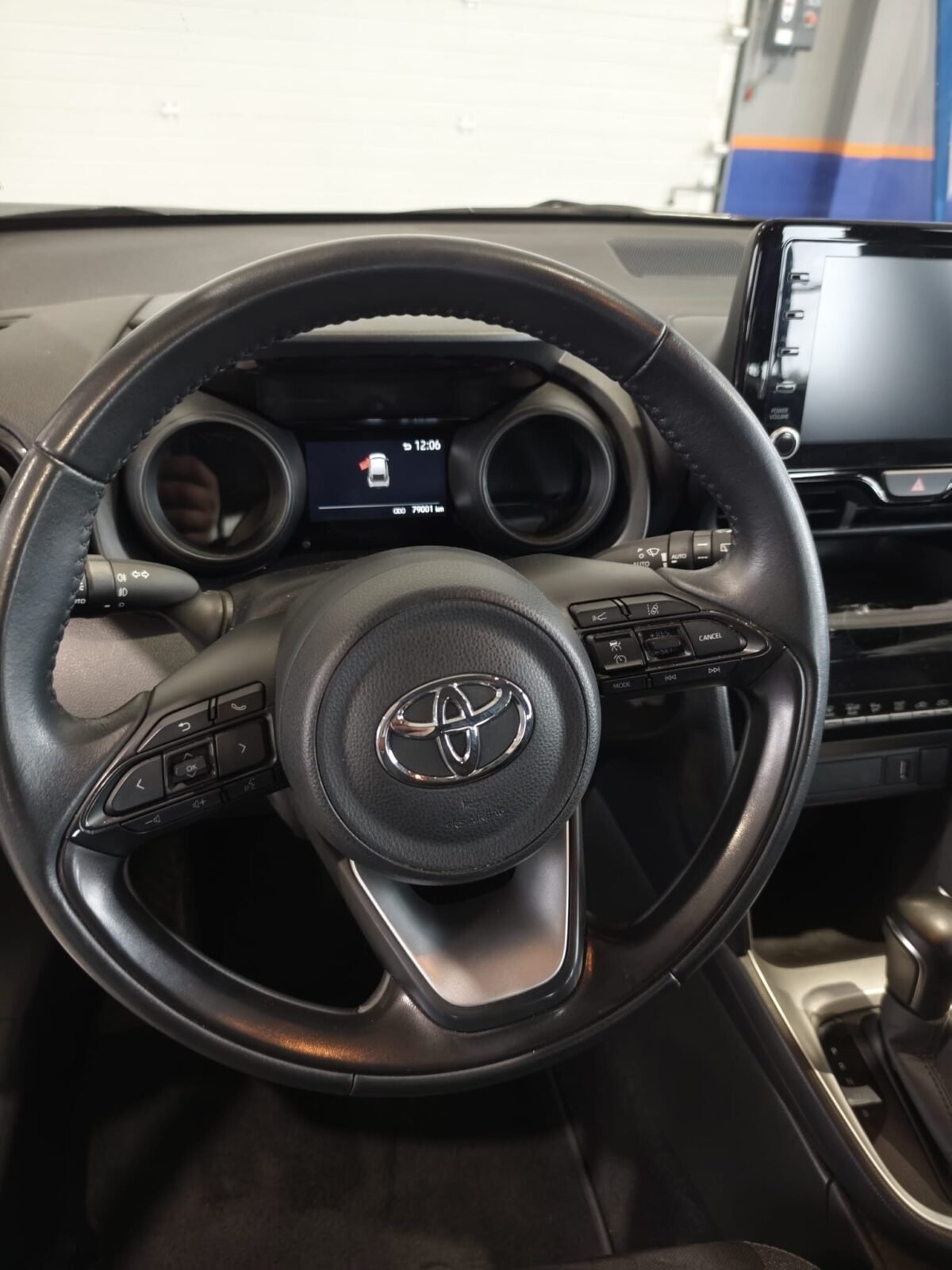 TOYOTA YARIS CROSS 1.5 120H Business Plus