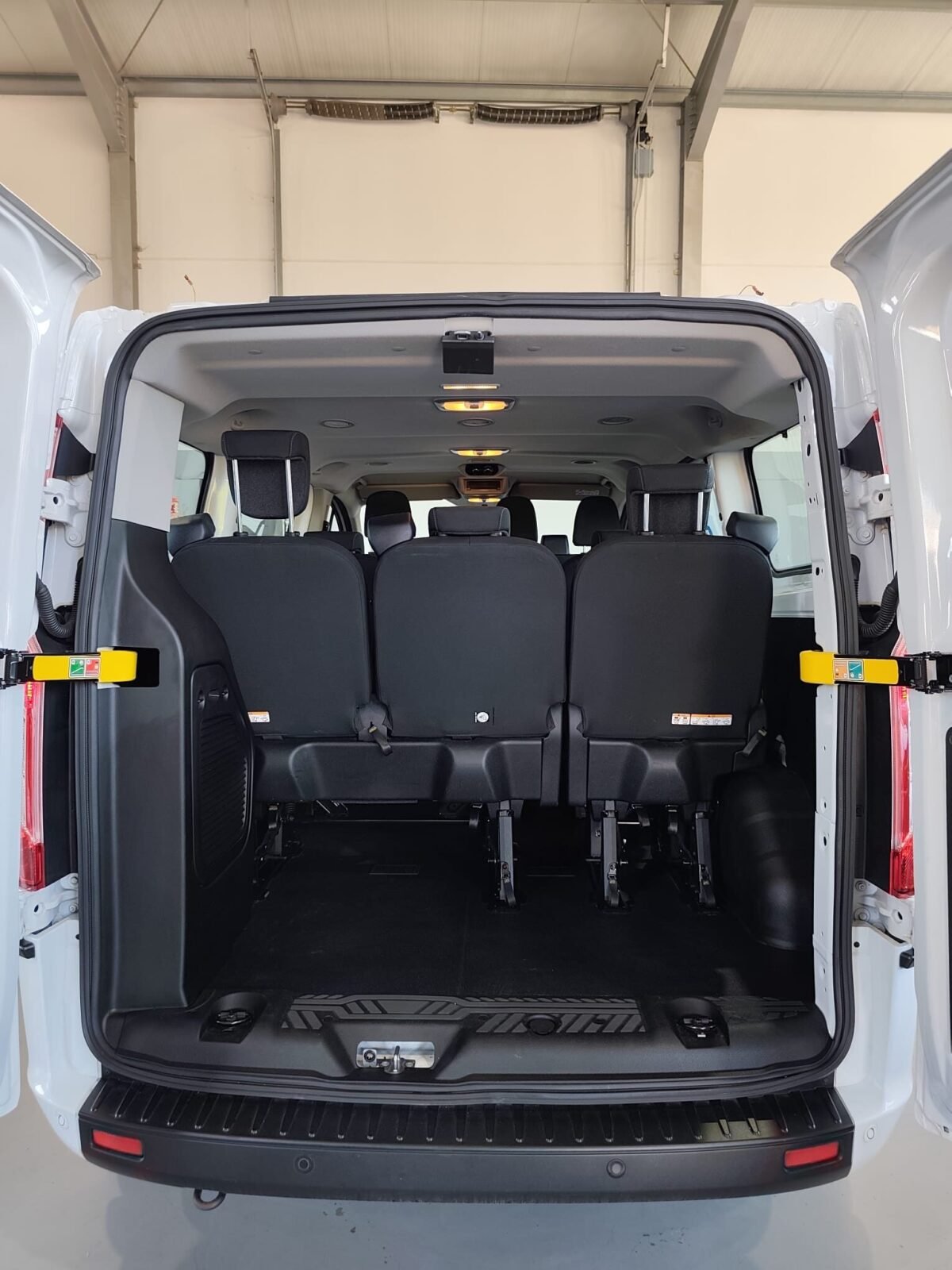 FORD Transit Custom Kombi 2.0 TDCI 320 L1 Nugget Auto