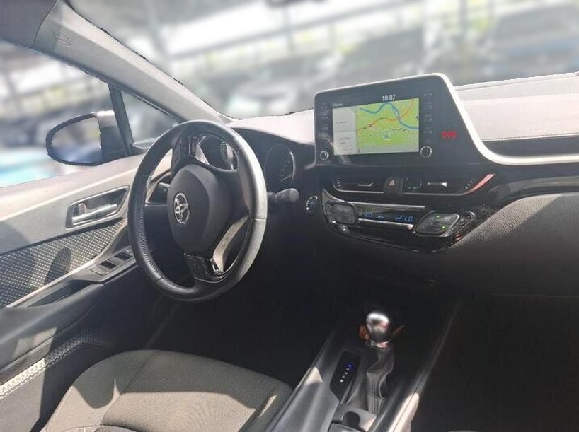 TOYOTA 1.8 125H Advance