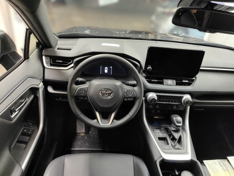 TOYOTA RAV4 220H eCVT 4x2 Luxury