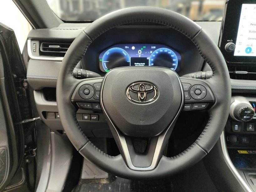 TOYOTA RAV4 220H eCVT 4x2 Luxury