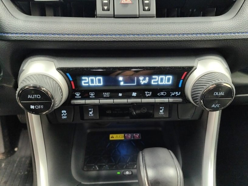 TOYOTA RAV4 220H eCVT 4x2 Luxury