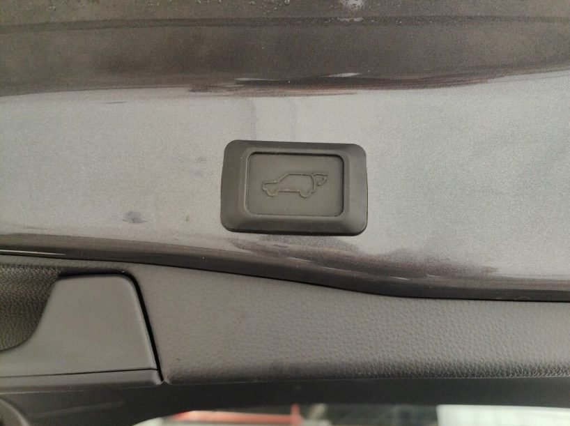 TOYOTA RAV4 220H eCVT 4x2 Luxury