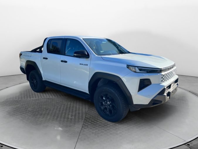 TOYOTA Hilux 2.8 D4D MHEV 220CV CD VXL AT HVO100