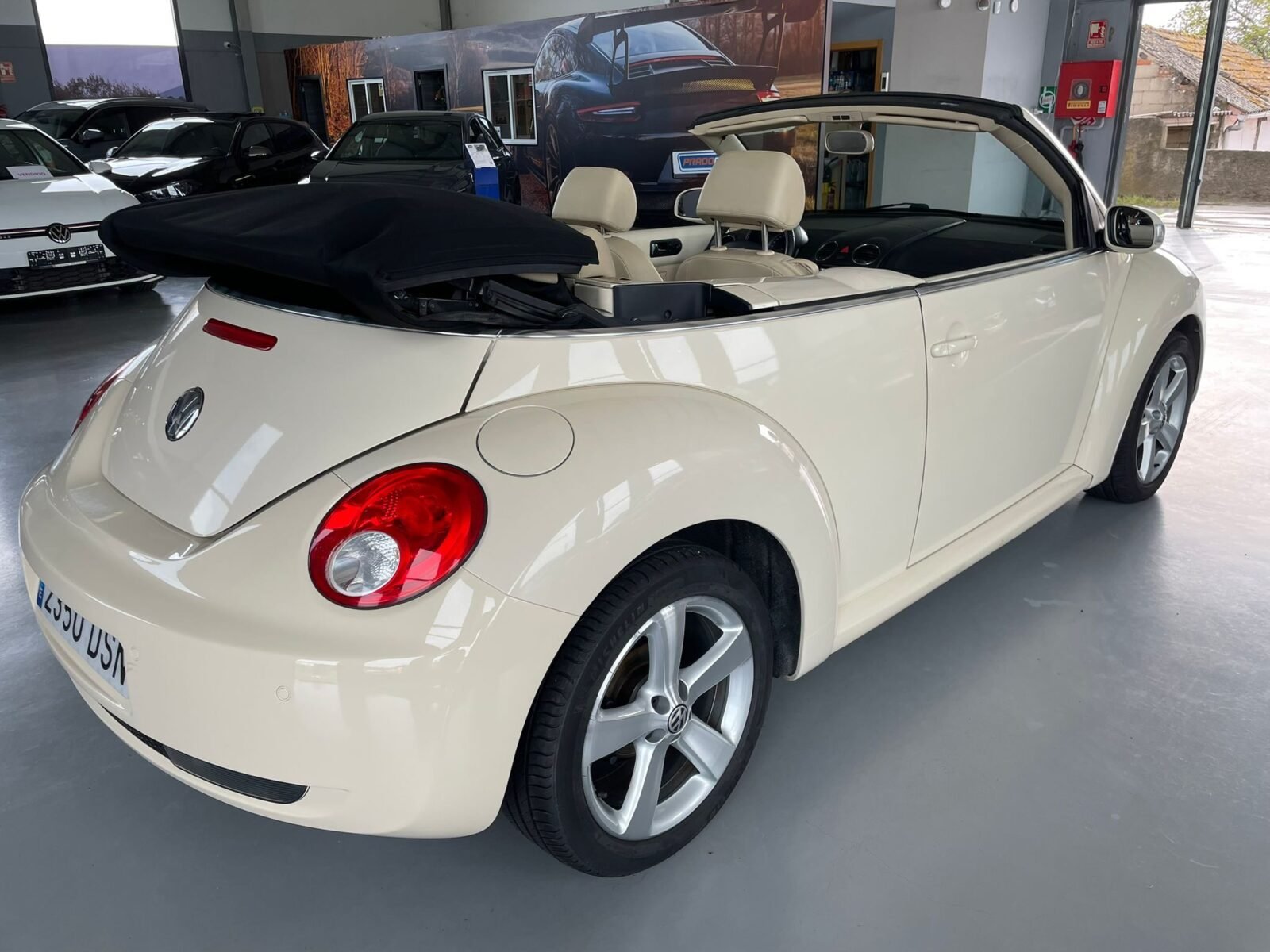 VOLKSWAGEN New Beetle 1.9 TDI Cabriolet