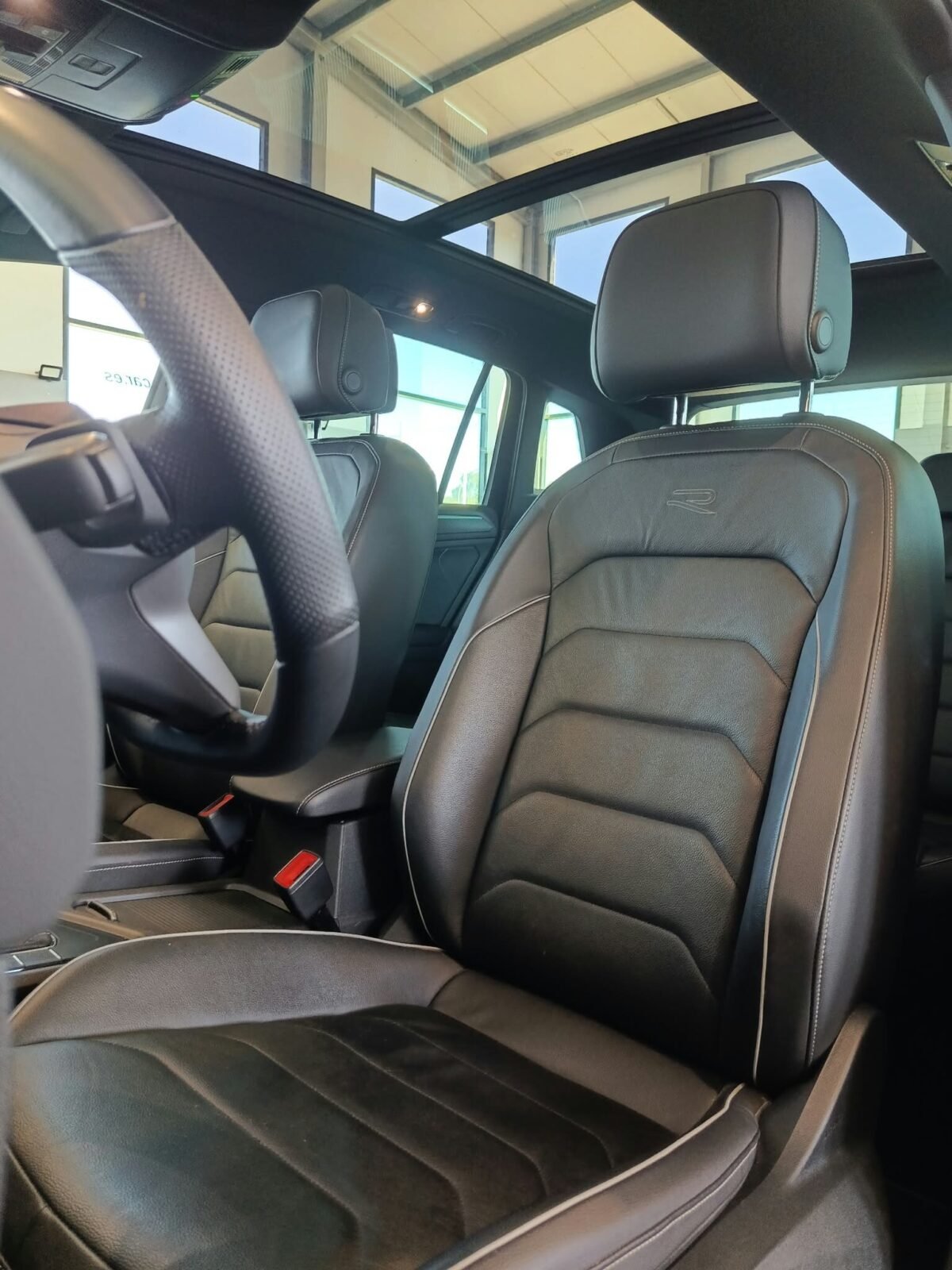 VOLKSWAGEN Tiguan RLine 1.5 TSI DSG
