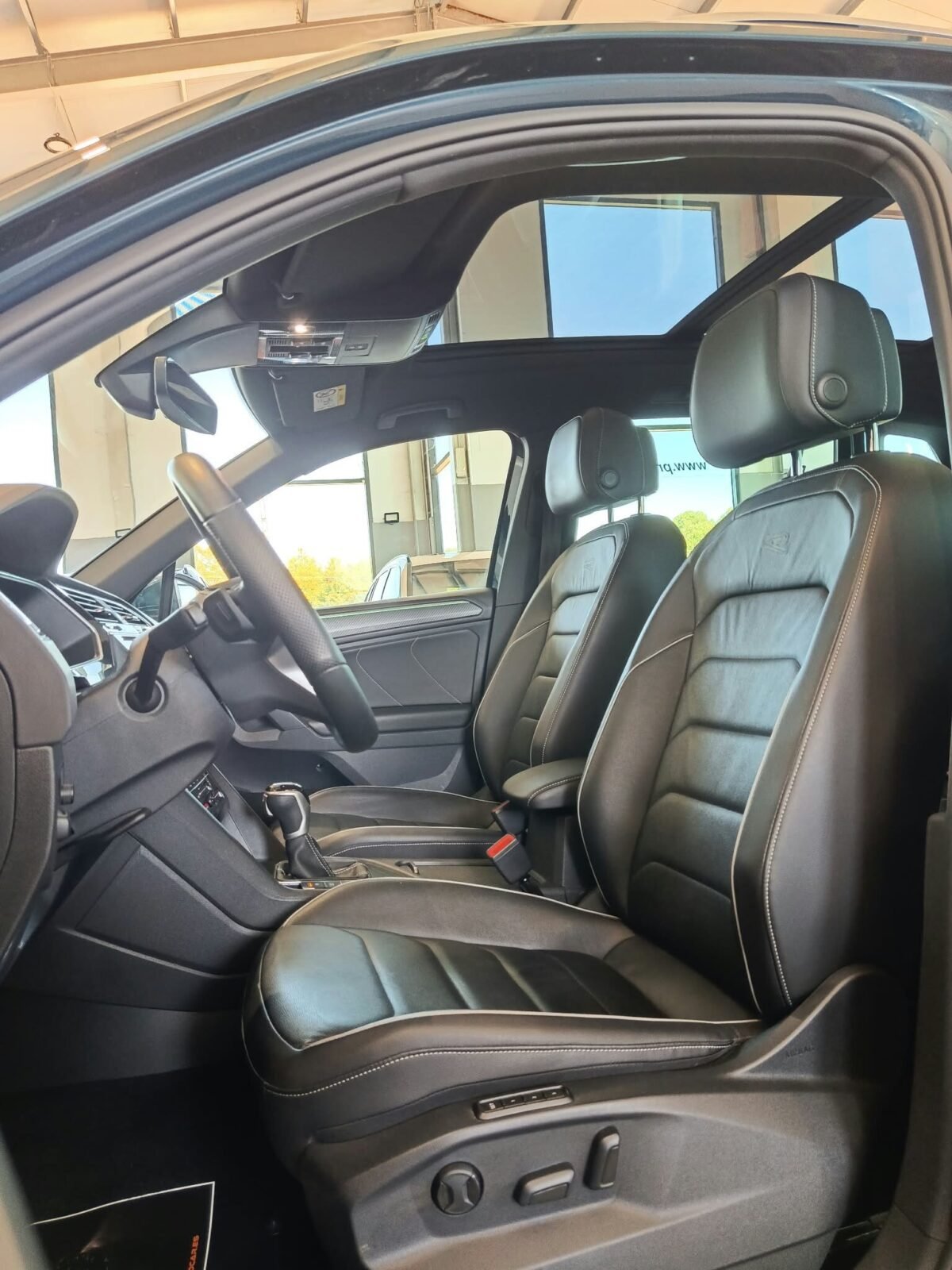 VOLKSWAGEN Tiguan RLine 1.5 TSI DSG