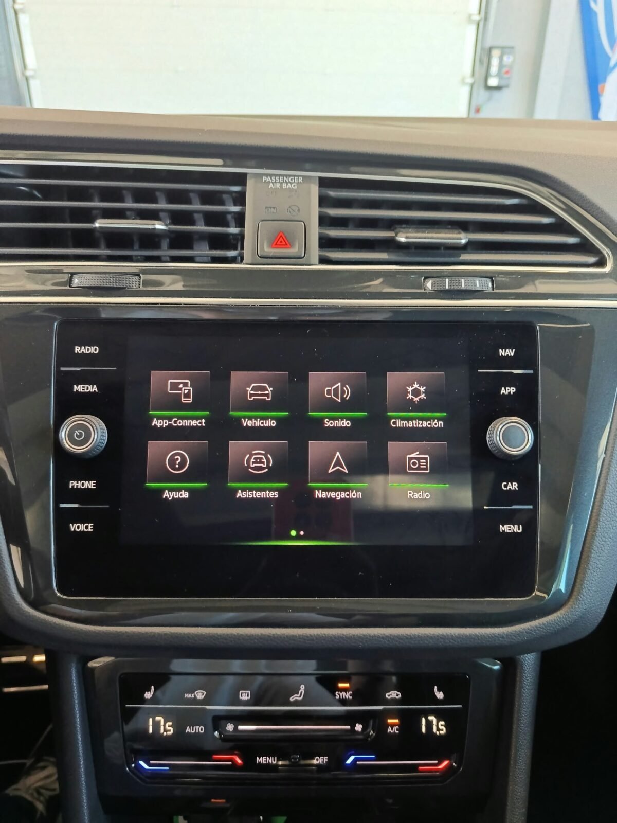 VOLKSWAGEN Tiguan RLine 1.5 TSI DSG