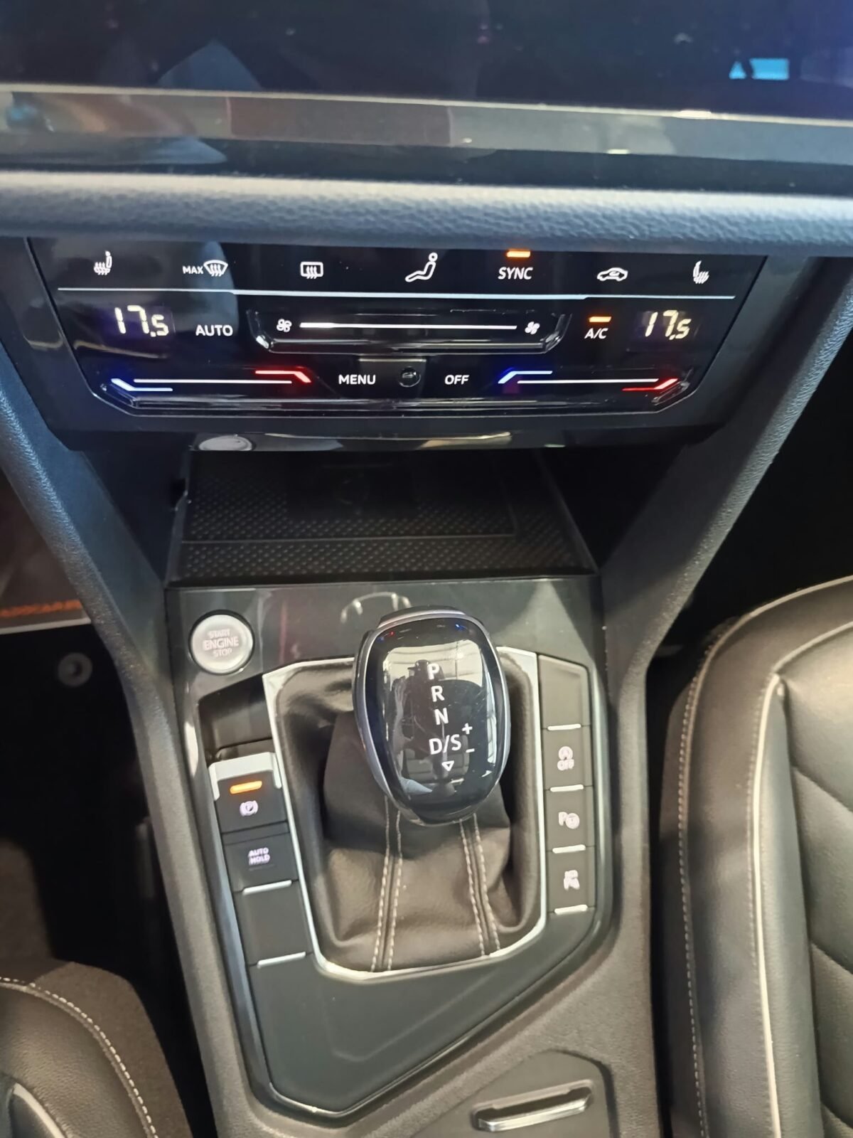 VOLKSWAGEN Tiguan RLine 1.5 TSI DSG