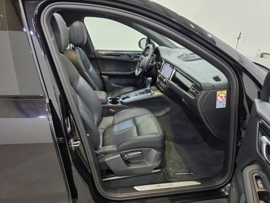 PORSCHE Macan MACAN S