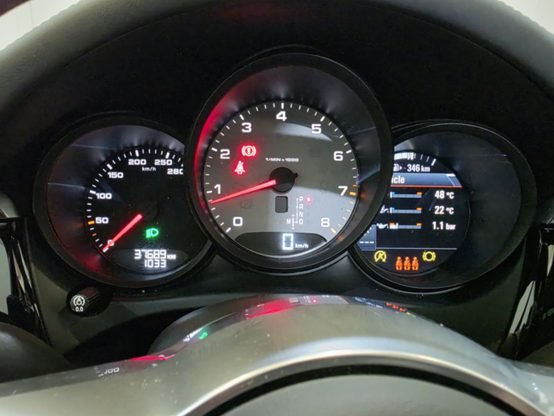 PORSCHE Macan MACAN S
