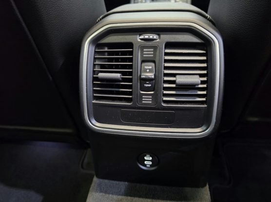 PORSCHE Macan MACAN S