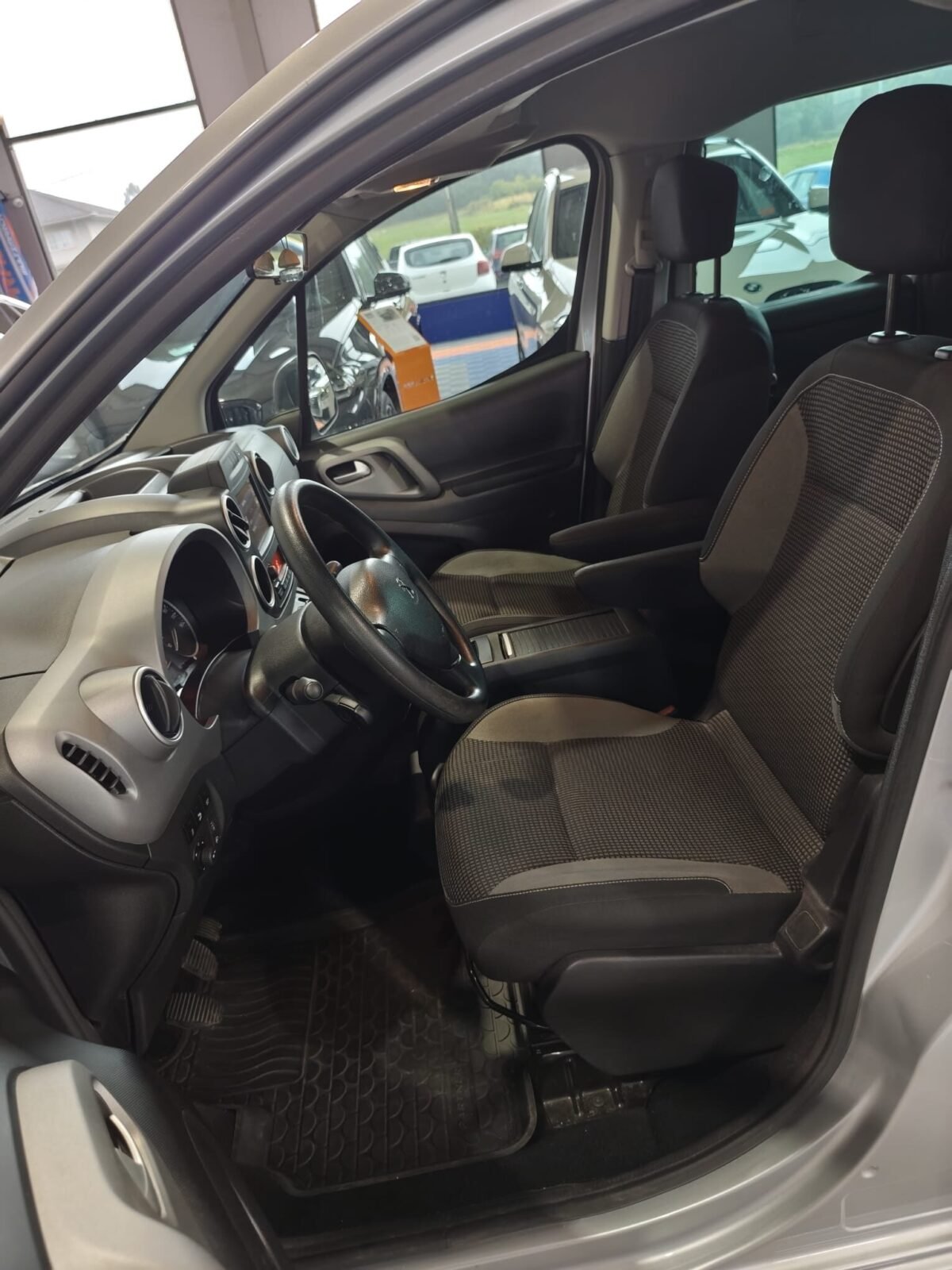 PEUGEOT partner TEPEE Outdoor 1.6 BlueHDi 120