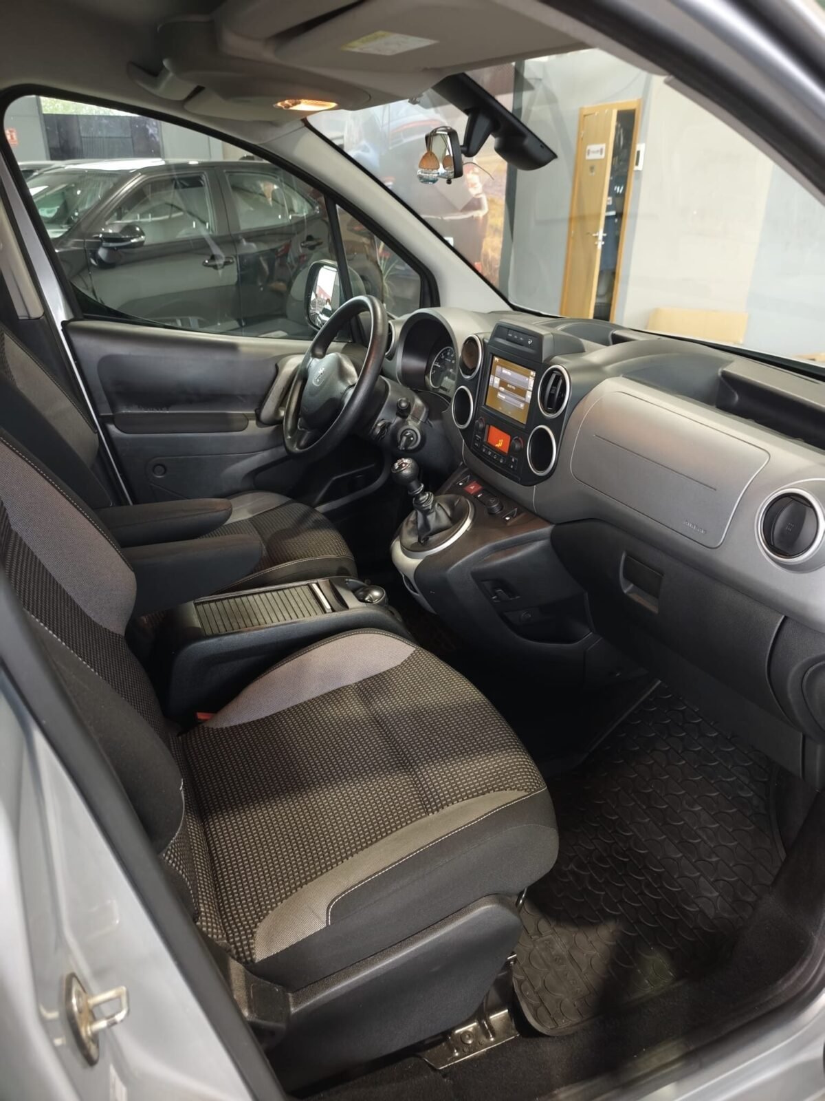 PEUGEOT partner TEPEE Outdoor 1.6 BlueHDi 120