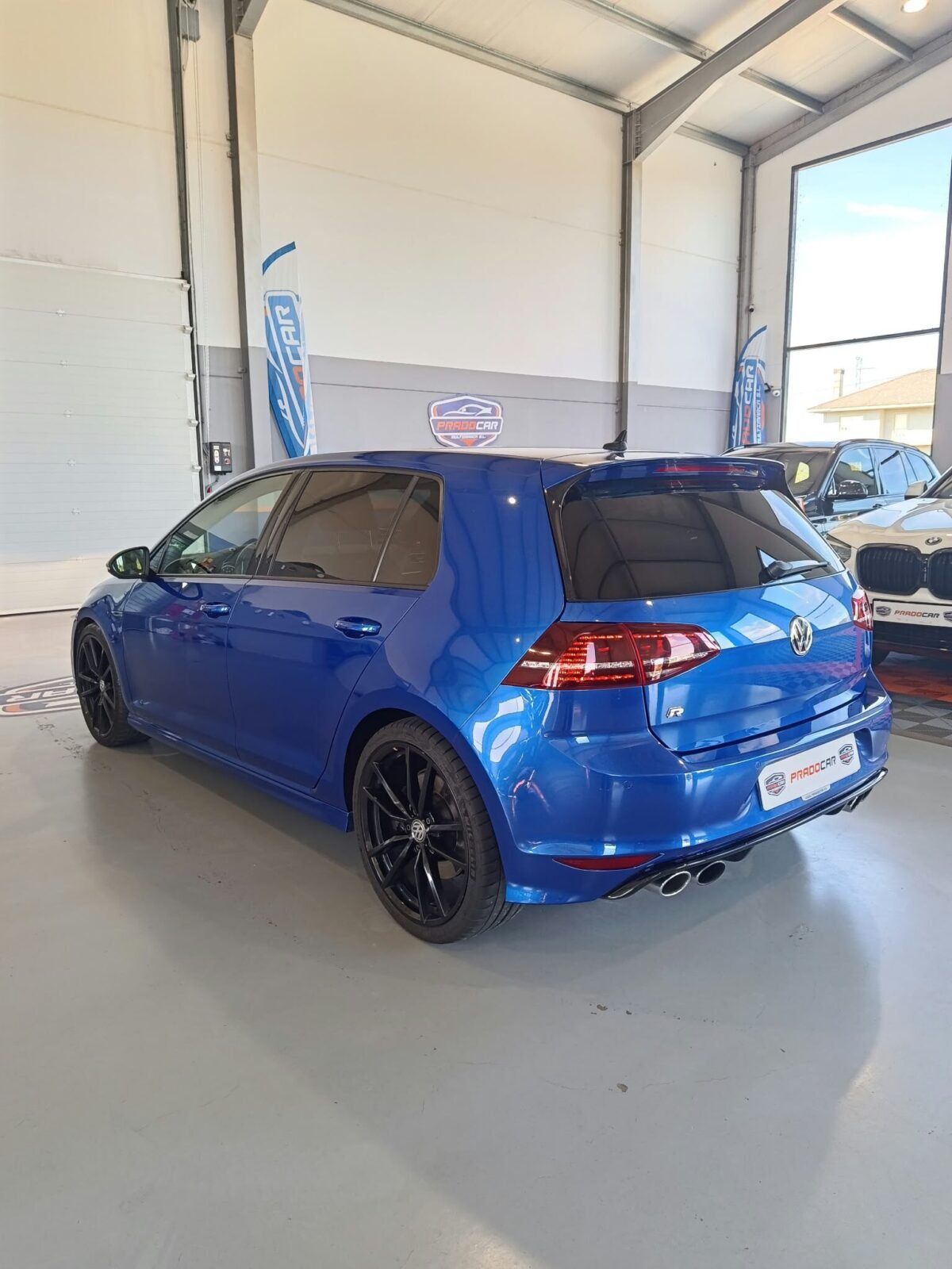 VOLKSWAGEN Golf R 2.0 TSI 4Motion DSG