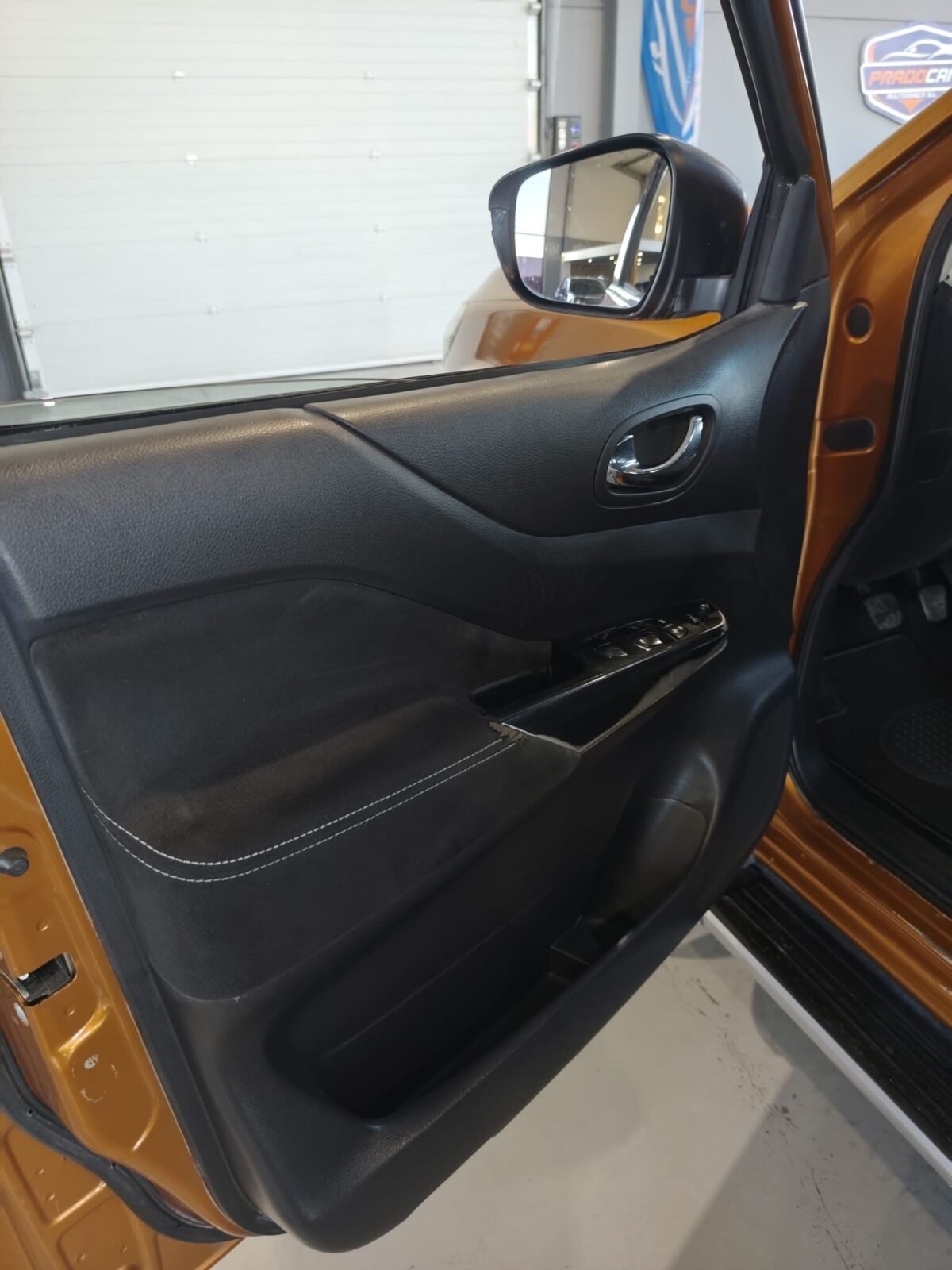 NISSAN Navara 2.3 dCi Tekna D.Cabina 4X4
