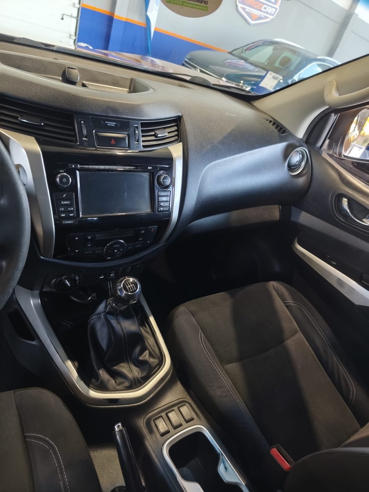 NISSAN Navara 2.3 dCi Tekna D.Cabina 4X4