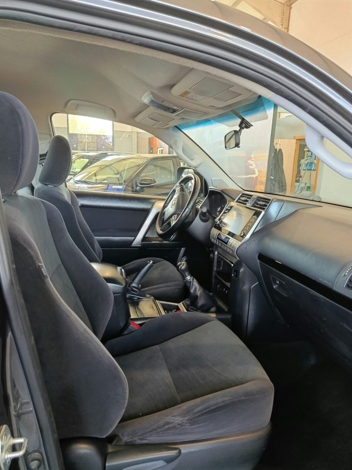 TOYOTA LAND CRUISER 2.8 D4D VX