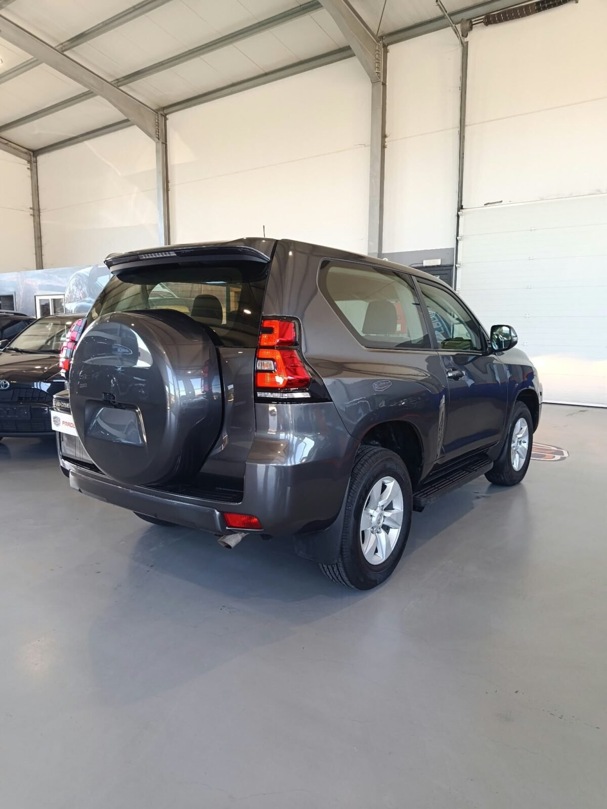 TOYOTA LAND CRUISER 2.8 D4D VX