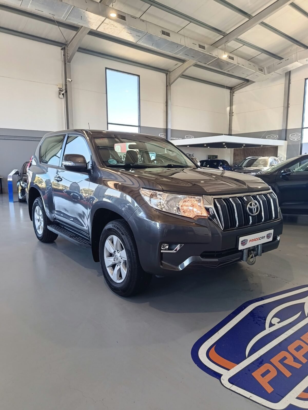 TOYOTA LAND CRUISER 2.8 D4D VX