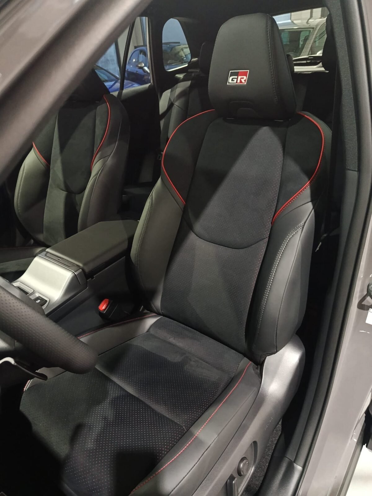 TOYOTA RAV4 220H eCVT 4x4 GR Sport Plus