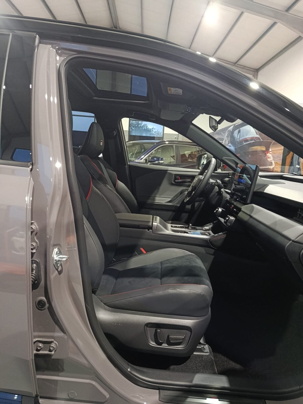 TOYOTA RAV4 220H eCVT 4x4 GR Sport Plus